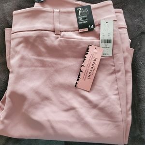 NWT New York & Company light pink pants.